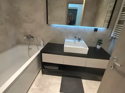 baie curată cu cadă garsonieră închiriere Sector 3 București
